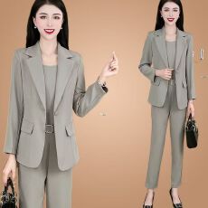 批发妈妈装时髦洋气休闲套装女2026春秋新款高级感<b class='q'>气质</b>时尚职业三件套