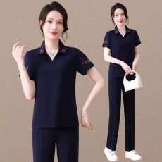 批发翻领休闲妈妈服套装2026夏装气质运动短袖<b class='q'>新款</b>中老年人洋气两件套