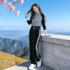 批发新款时尚小妈风运动服套装女2026洋气减龄宽松外套阔腿裤两件套