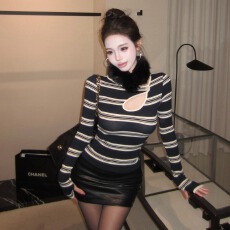 实拍实价~修身复古条纹长袖上衣设计感辣妹镂空显瘦内搭T恤女