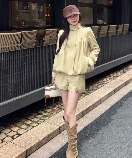 실사 정가 느슨함 지배 중세 레트로 꽃밭 재킷 짧은 여성 코트 스윙 금빛 바람 세트
