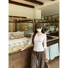 批发实拍实价 秋季韩版纯欲v领修身百搭鱼骨设计五分<b class='q'>袖</b><b class='q'>T</b><b class='q'>恤</b>打底衫上衣