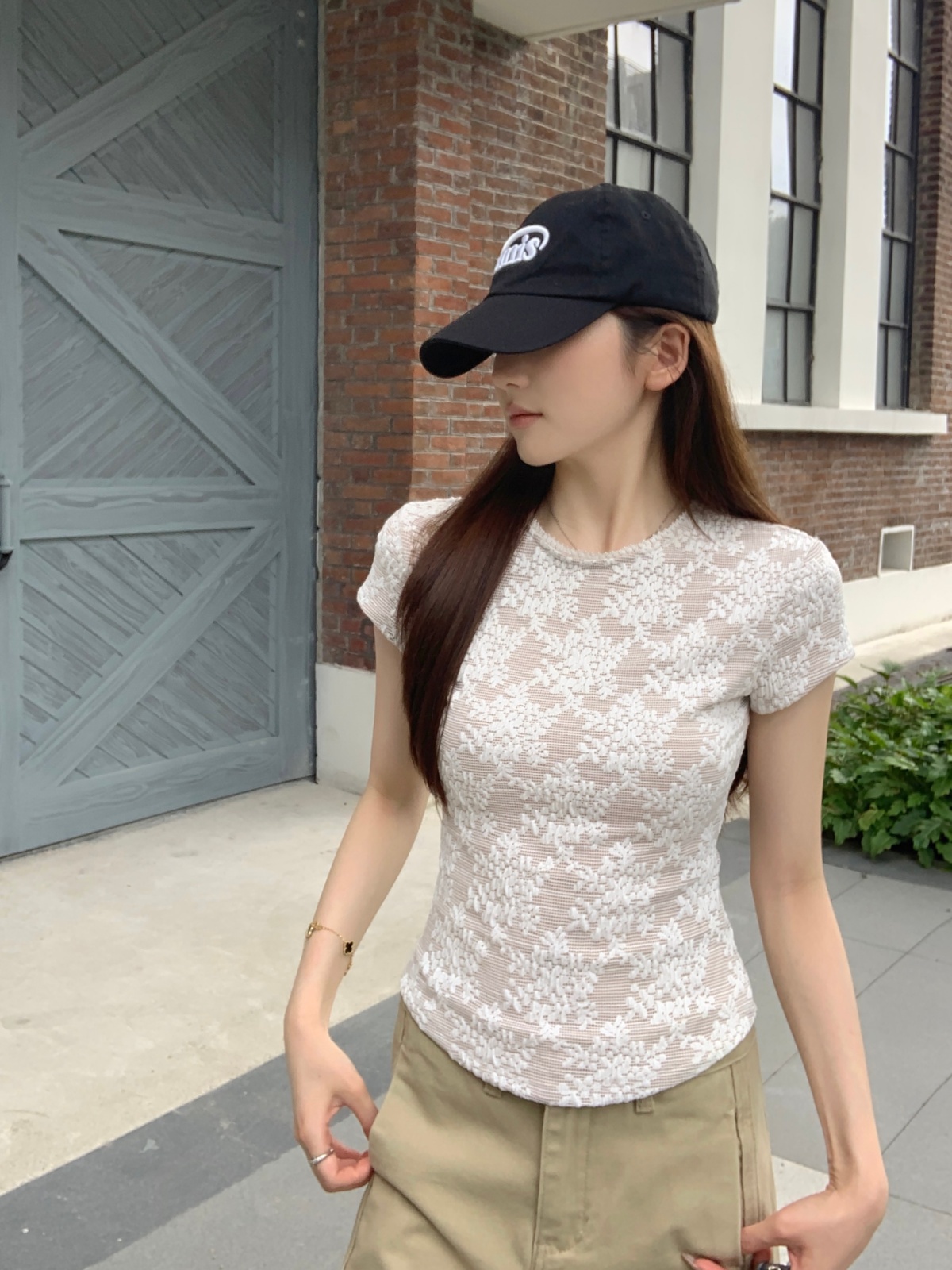 실사 정가 여름 한국 스타일 라운드 넥 레이스 긍정적 인 어깨 몸매 가꾸기 슬림해 보이는 품격 다용도 반팔 티셔츠 맨위