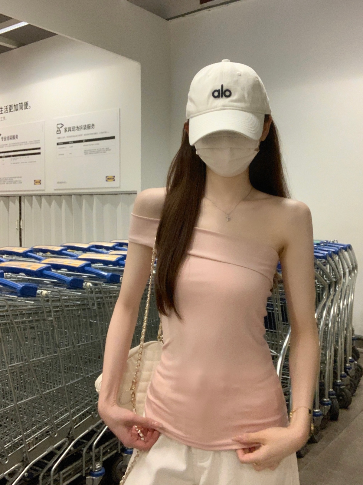 실사 정가 여름 한국 스타일 주간 실크 비스듬한 어깨 단색 품격 다용도 몸매 가꾸기 슬림해 보이는 반팔 티셔츠 맨위
