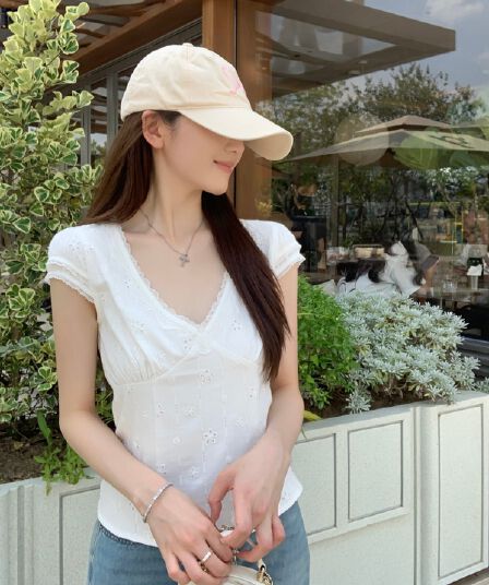실사 정가 여름 한국 스타일 V넥 레이스 뒤로 스트랩 자카드 허리 수축 품격 다용도 반팔 티셔츠 맨위