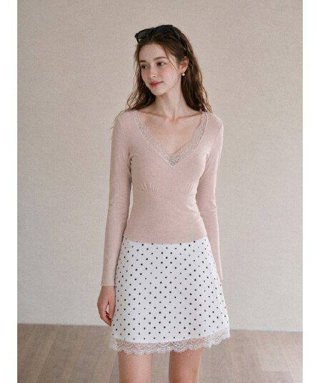 가을 한국 스타일 레이스 조각 V넥 긴팔 긍정적 인 어깨 티셔츠 여성 몸매 가꾸기 슬림해 보이는 기본 셔츠 디자인 센스 순수한 욕망 맨위