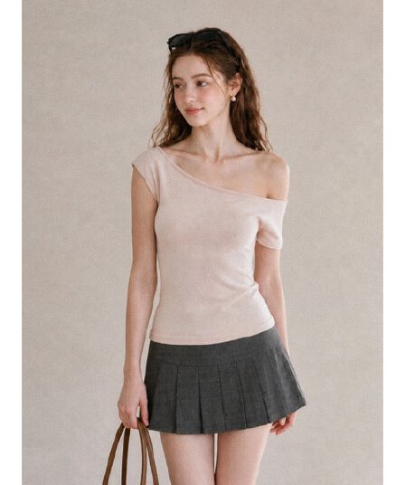 여름 새로운 부드러운 순수한 욕망 불규칙 소매 비스듬한 칼라 맨위 몸매 가꾸기 슬림해 보이는 연령 감소 핫걸 반팔 니트 스웨터