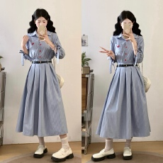 批发实拍~2026新款学院风<b class='q'>条纹</b>百搭显瘦文艺复古收腰大码衬衫连衣裙