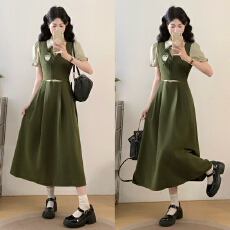 批发实拍~2026学院风绿色<b class='q'>蝴蝶结</b>系带收腰大码连衣裙女假两件拼接长裙