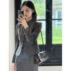 批发新中式国风设计感长袖<b class='q'>西装</b>外套秋季新款收腰显示无袖连衣裙<b class='q'>套装</b>女