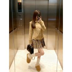 批发英伦气质翻领双排扣短款毛呢外套秋冬新款高腰格纹<b class='q'>百褶</b>裙两件套女