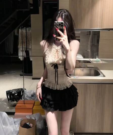 여름 프랑스식 순수한 욕망 바람 프릴 홀로우 아웃 디자인 행침 목 민소매 맨위 검정색 케이크 반신 치마 세트 여성