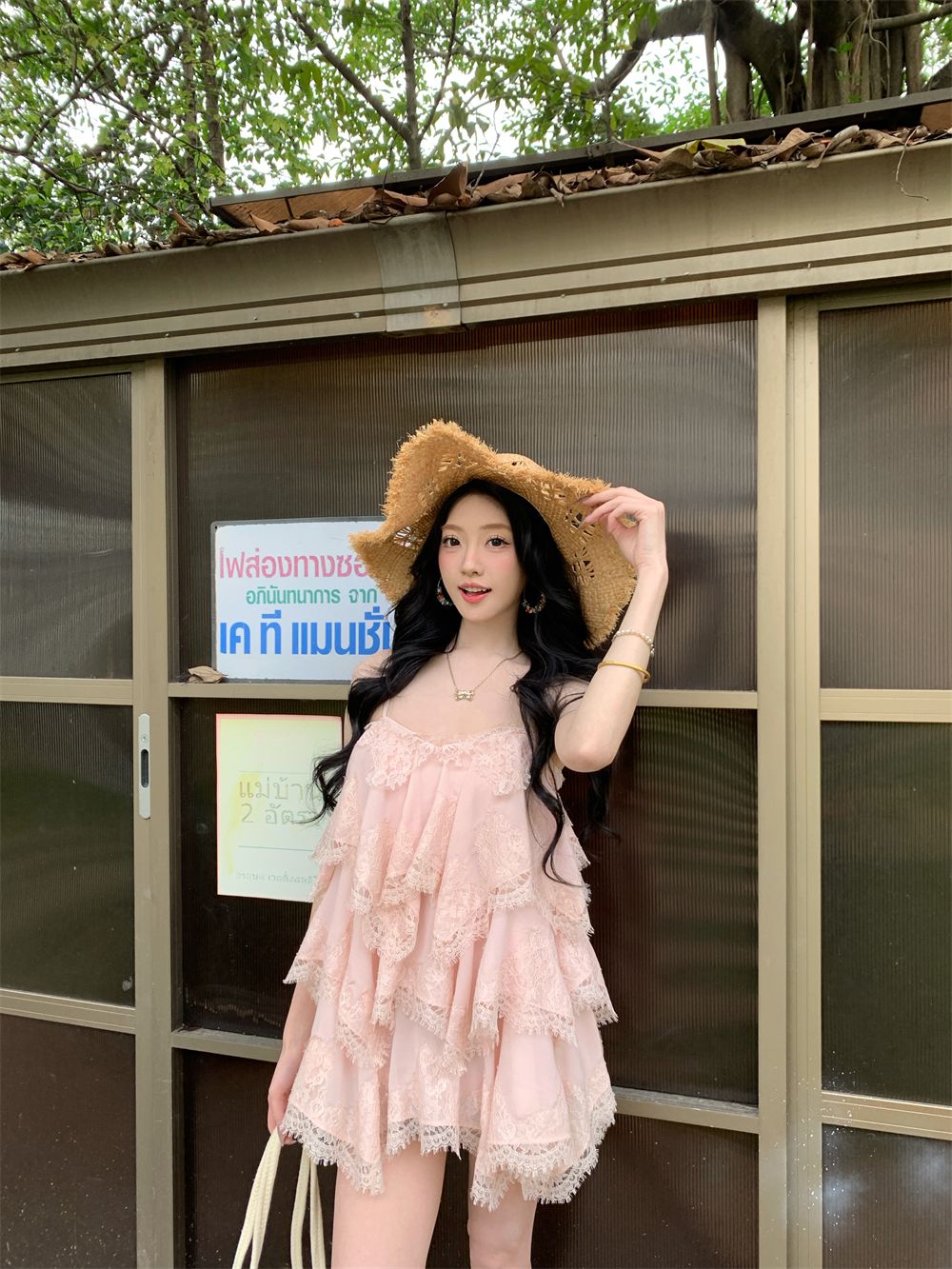 프랑스식 달콤함 휴가 바람 핑크색 레이스 슬립 드레스 여름 새로운 연령 감소 허리 수축 불규칙 미니 스커트 여성