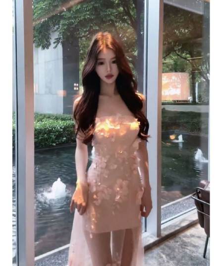 프랑스식 순수한 욕망 바람 3 차원 꽃 튜브탑 여성 드레스 여름 휴가 바람 허리 수축 슬림해 보이는 망사 타이트 스커트 롱 스커트