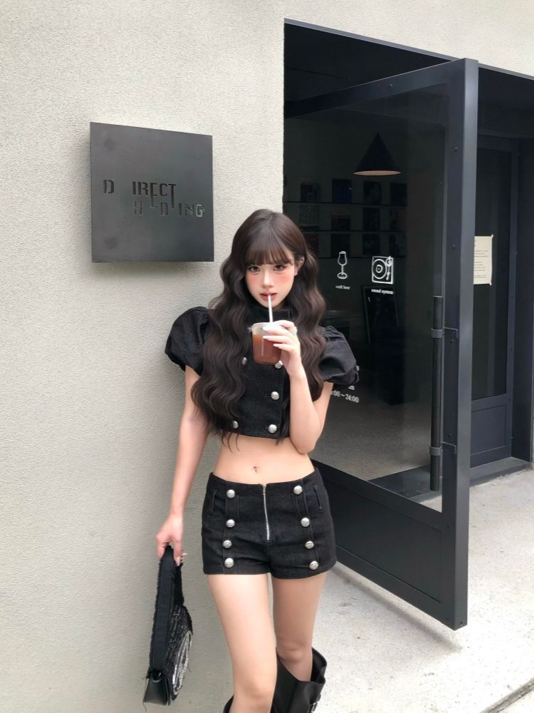 여름 새로운 궁정 디자인 고급 패션 세트 이중 버튼 맨위 코디 검정색 로우 웨이스트 반바지 투피스 세트