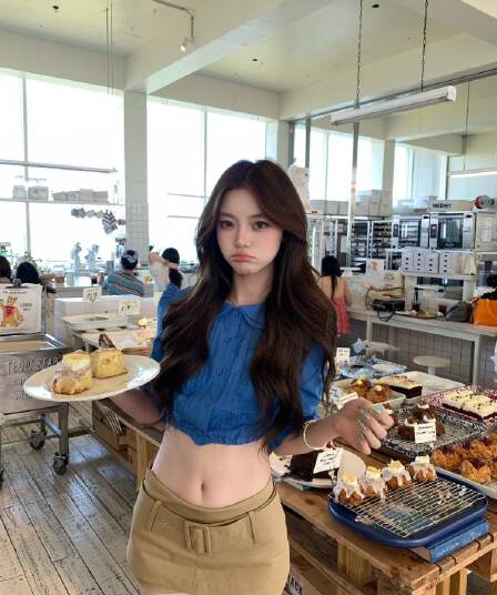 한 부서 순수한 욕망 핫걸 패션 파란색 디자인 프릴 쇼트 스타일 맨위 로우 웨이스트 타이트 스커트 반신 미니 스커트 투피스 세트