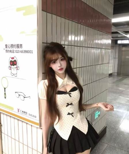 달콤함 품격 학원 스타일 소녀 센스 나비 매듭 도트 무늬 홀로우 아웃 맨위 허리 수축 검정색 플리츠 스커트 투피스 세트