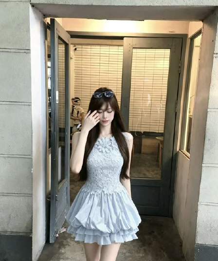 프랑스식 부유 한 가족 천 골드 부드러운 숙녀 바람 파란색 드레스 무거운 작업 레이스 허리 수축 슬림해 보이는 꽃밭 퍼프 미니 스커트