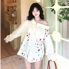 批发【1：1 适合直播品质店】条纹斜肩<b class='q'>衬衫</b>宽松<b class='q'>印花</b><b class='q'>衬衣</b>露肩设计感