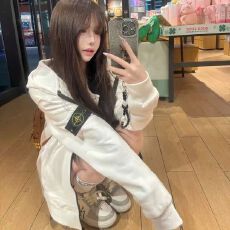 薄款 徽章辅料+皮拉链头 后包领纯棉华棉复合卫衣女