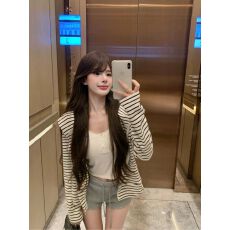 批发美式复古短款撞色条纹连帽卫衣外套女秋冬小个子宽松拉链<b class='q'>开衫</b>上衣