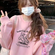 批发粉色圆领套头卫衣女装秋冬新款美式卡通小狗<b class='q'>印花</b>休闲宽松加绒上衣