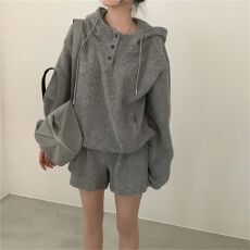 批发韩国休闲<b class='q'>运动</b>风卫衣套装女春秋款连帽宽松半扣上衣阔腿短裤两件套