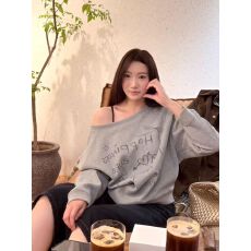 批发【斜领】曼巴棉300克 后包领彩色内外同色印花长袖宽松套头卫衣女