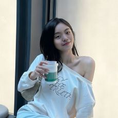 批发【斜领】曼巴棉300克 后包领彩色内外同色印花长袖宽松套头<b class='q'>卫衣</b><b class='q'>女</b>