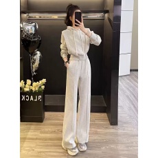 批发休闲<b class='q'>运动</b>套装<b class='q'>女</b>秋2025新款洋气显瘦减龄短款连帽卫衣阔腿裤<b class='q'>两件</b>套