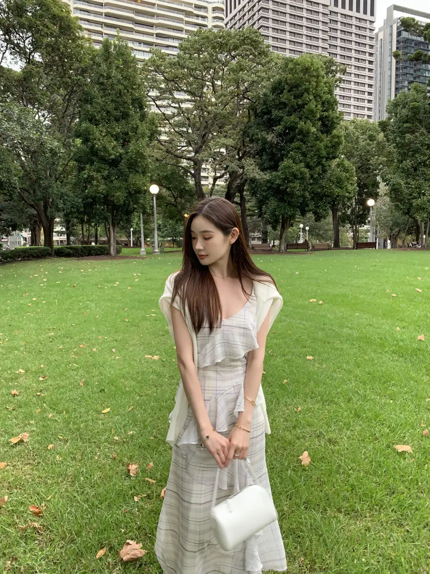 언밸런스 체크 러플 원피스 상세 이미지 8