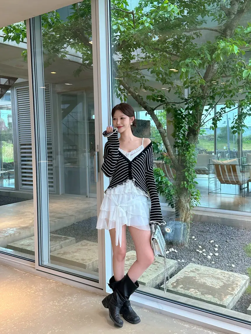 스트라이프 프릴 배색 V넥 니트 가디건 상세 이미지 6