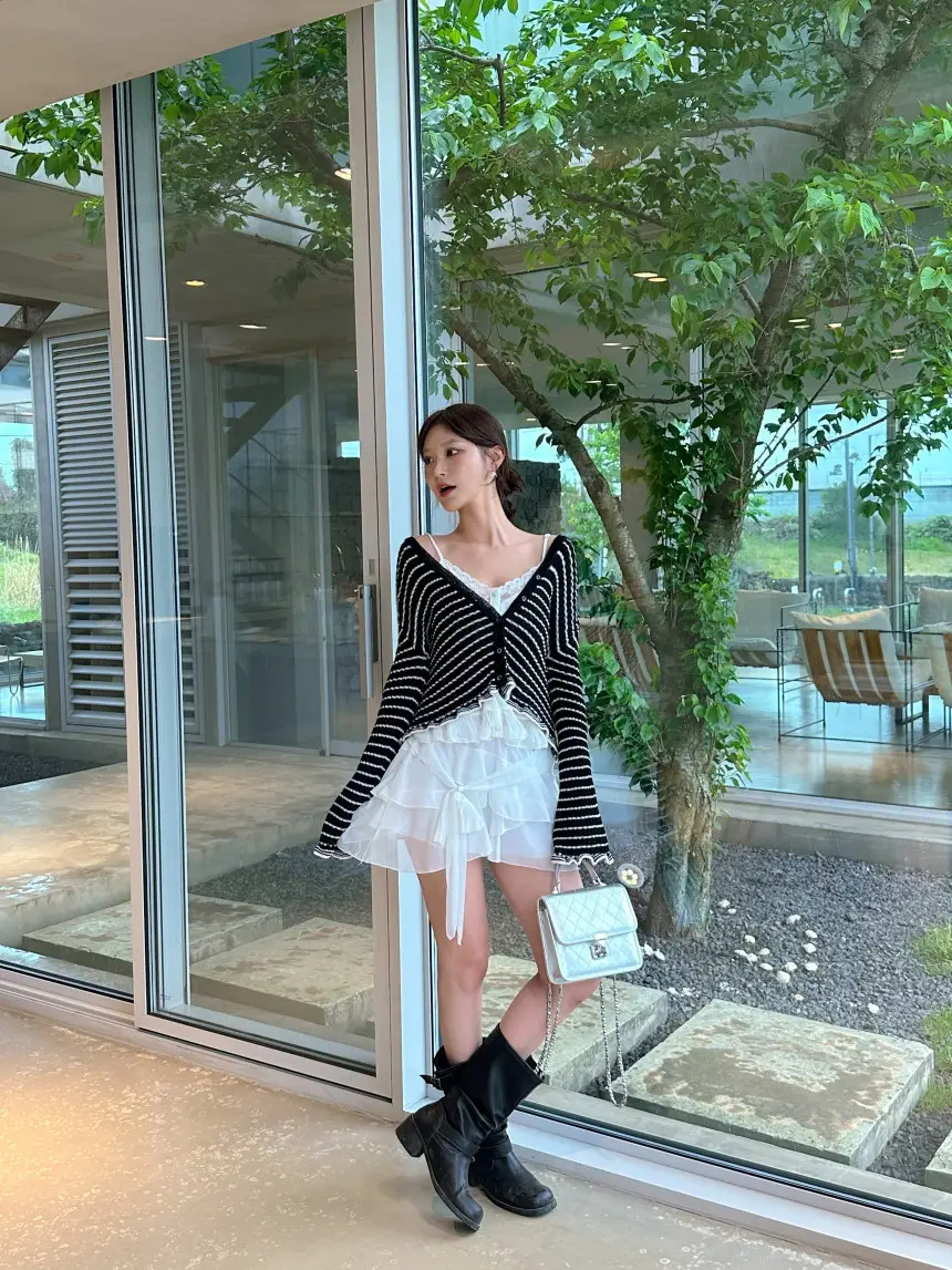 스트라이프 프릴 배색 V넥 니트 가디건 상세 이미지 7