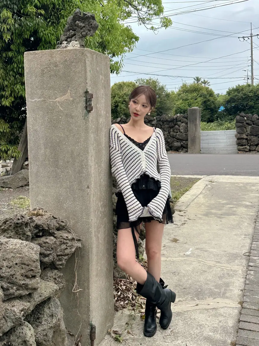 스트라이프 프릴 배색 V넥 니트 가디건 상세 이미지 15