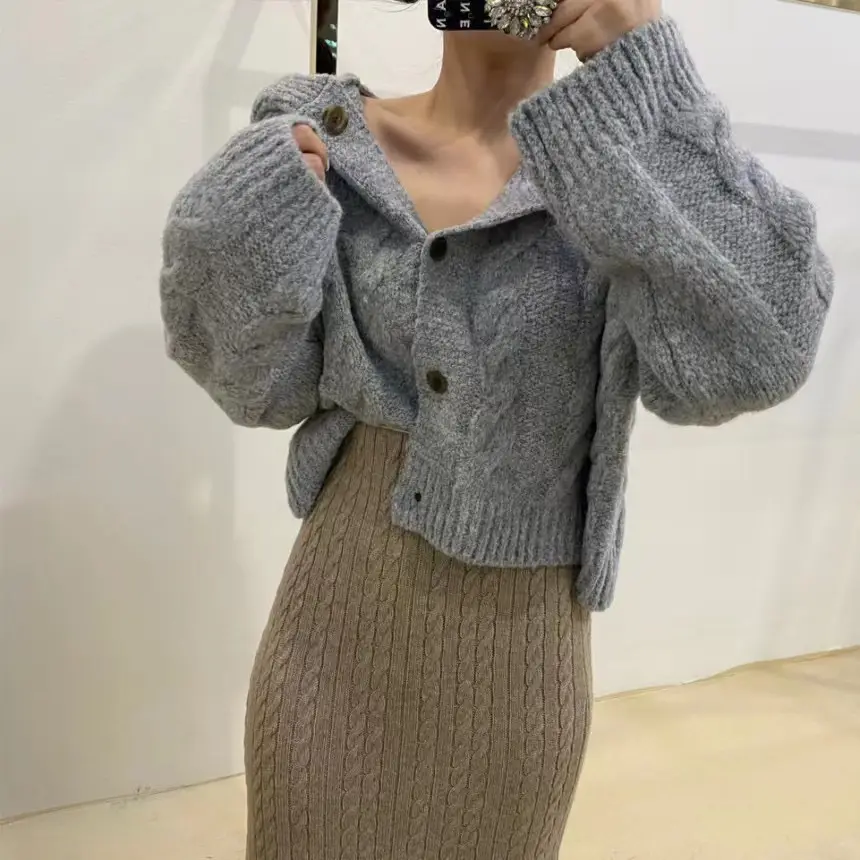 편안한 루즈 핏 니트 코트 상세 이미지 9