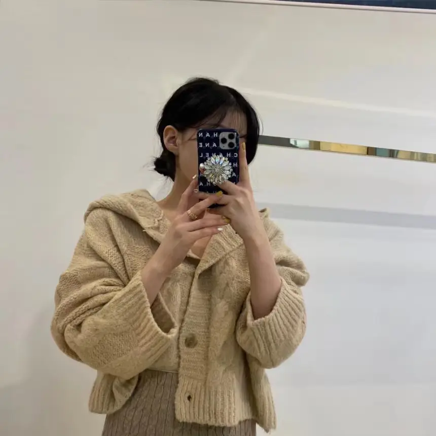 편안한 루즈 핏 니트 코트 상세 이미지 14