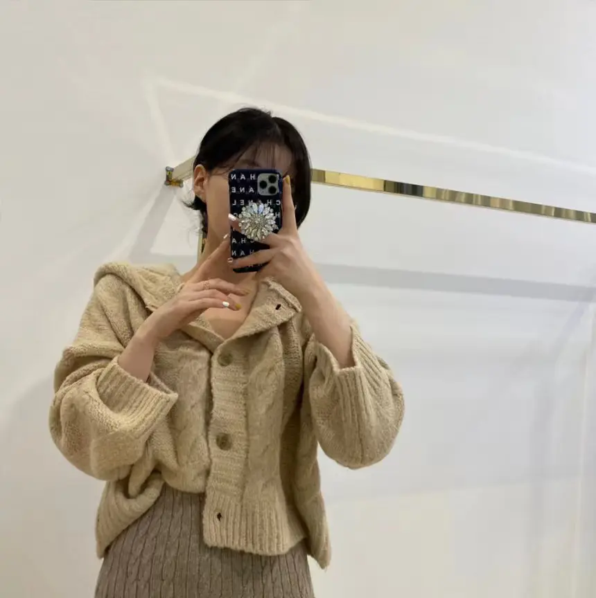 편안한 루즈 핏 니트 코트 상세 이미지 19