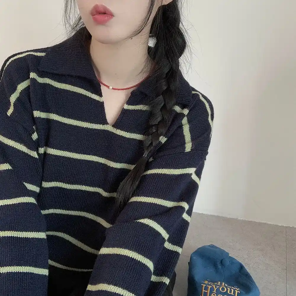 크림색 블라우스 스타일 니트 셔츠 상세 이미지 9