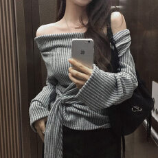 批发韩国chic早春新款ins<b class='q'>露肩</b>设计感侧边斜系长袖衫