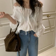 批发韩国chic春季新款韩系飘带一字领镂空长袖<b class='q'>衬衫</b>