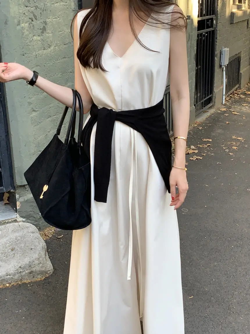 V넥 민소매 끈 디테일 롱 원피스 상세 이미지 33