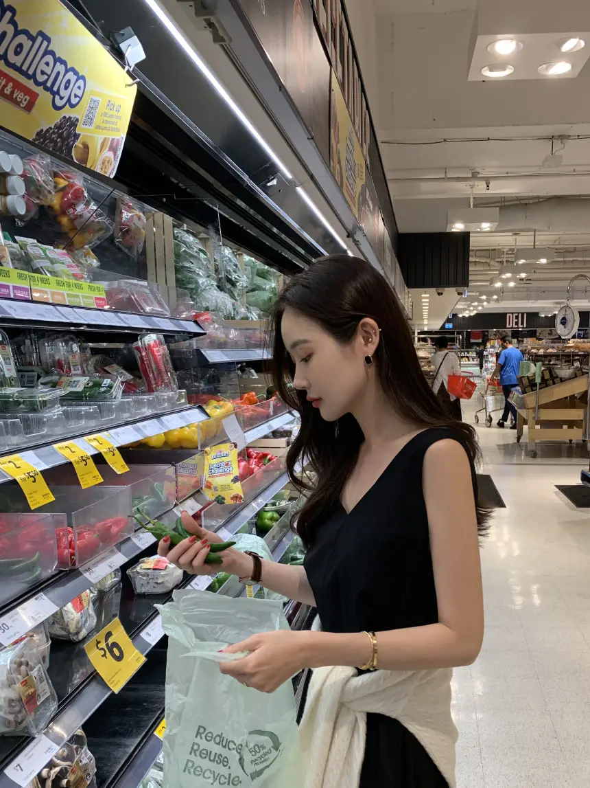 V넥 민소매 끈 디테일 롱 원피스 상세 이미지 49