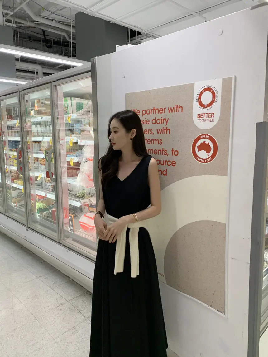 V넥 민소매 끈 디테일 롱 원피스 상세 이미지 56