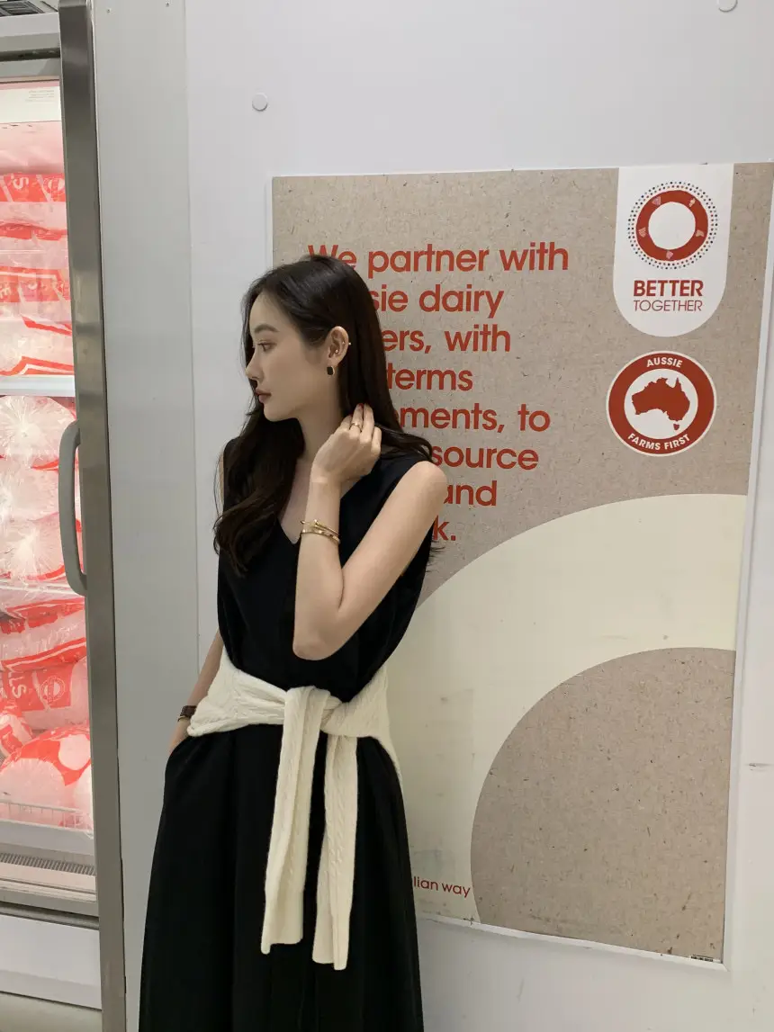 V넥 민소매 끈 디테일 롱 원피스 상세 이미지 58