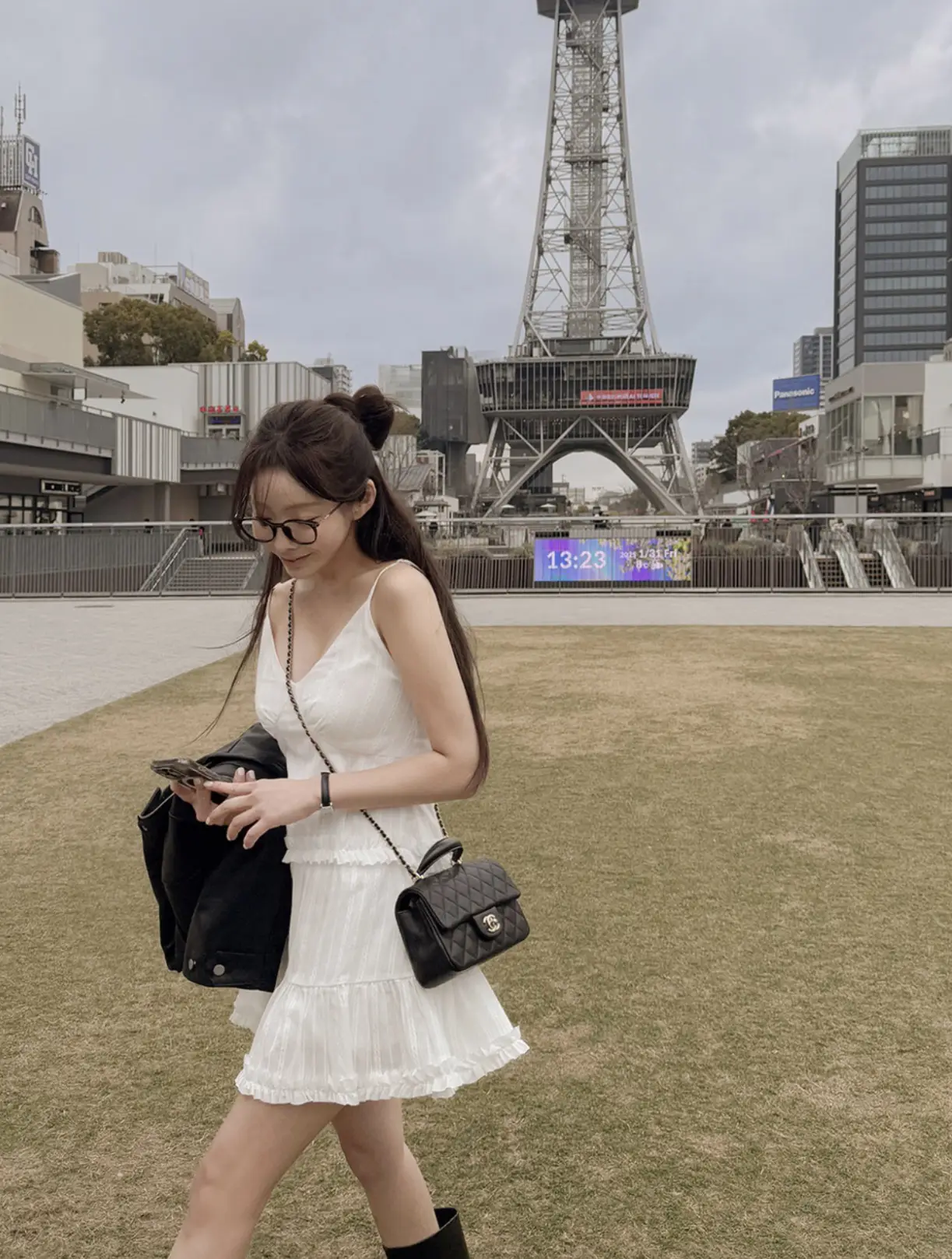 프릴 디테일 민소매 원피스 상세 이미지 3