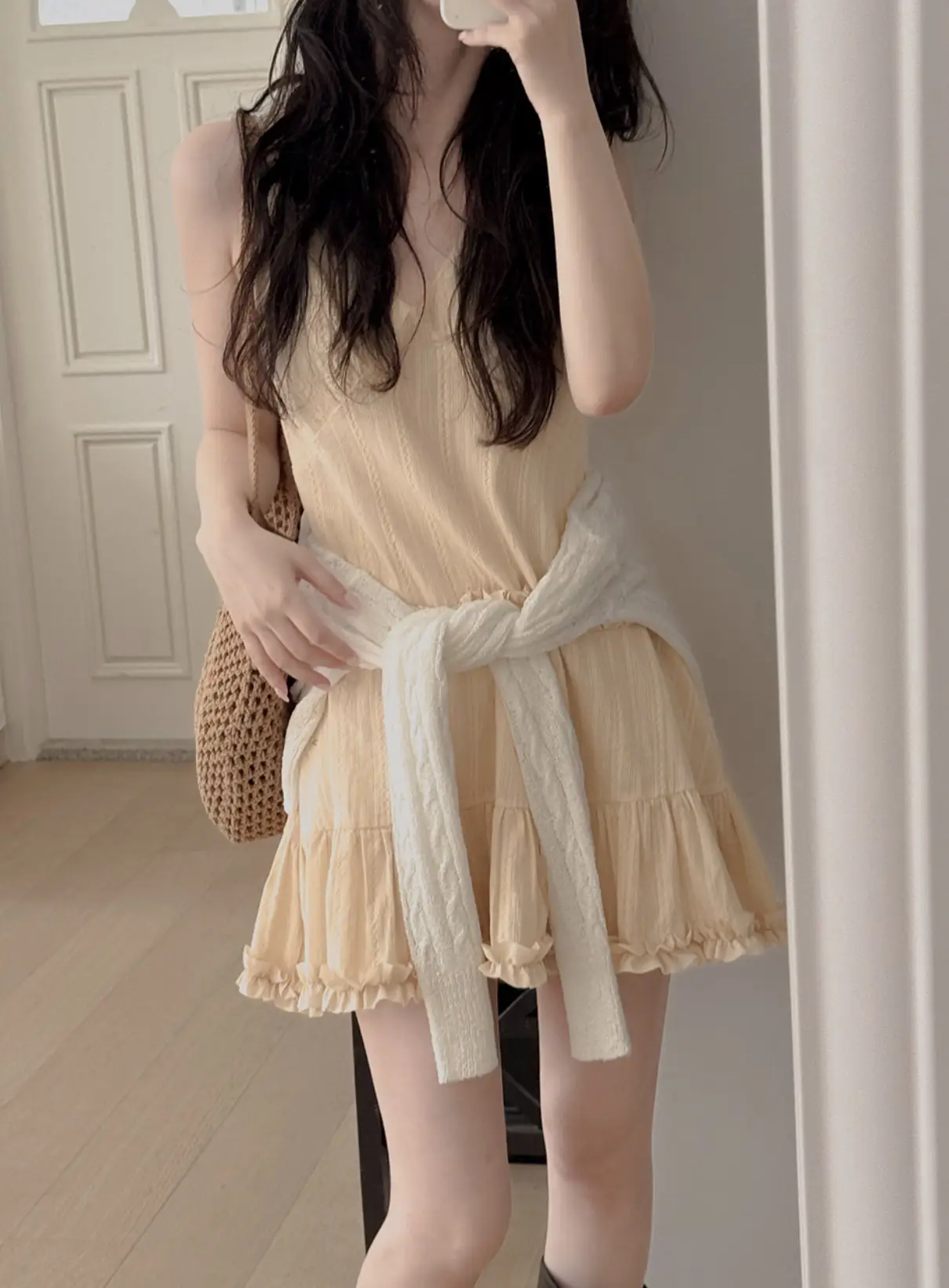 프릴 디테일 민소매 원피스 상세 이미지 10