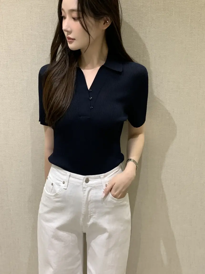 V넥 사선 버튼 반소매 니트 상세 이미지 12