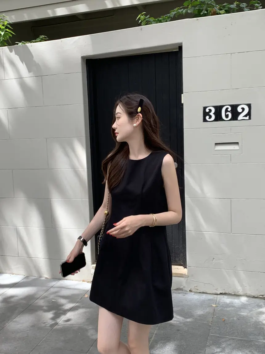 프렌치 심플 라운드넥 민소매 원피스 상세 이미지 2