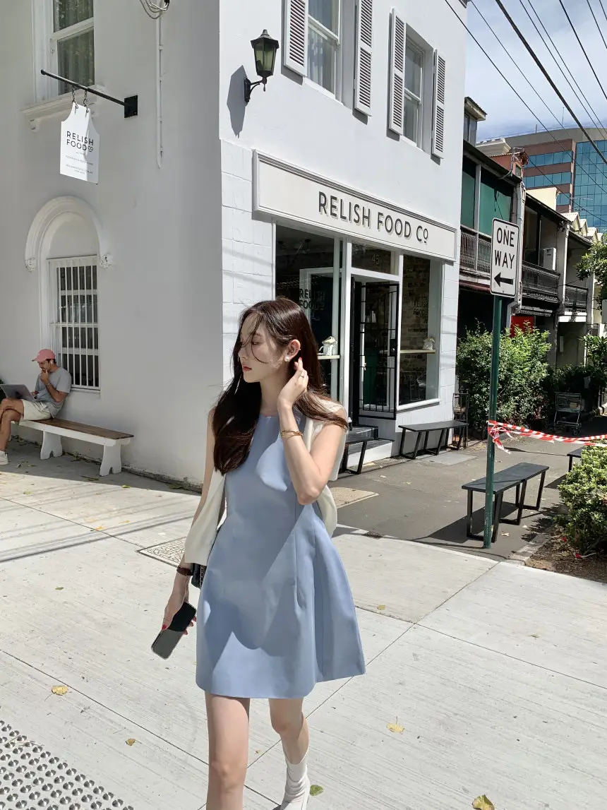 프렌치 심플 라운드넥 민소매 원피스 상세 이미지 8