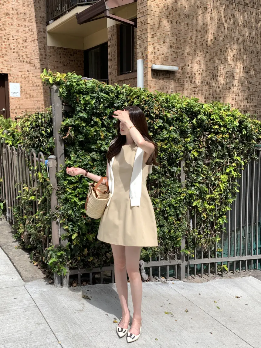 프렌치 심플 라운드넥 민소매 원피스 상세 이미지 27